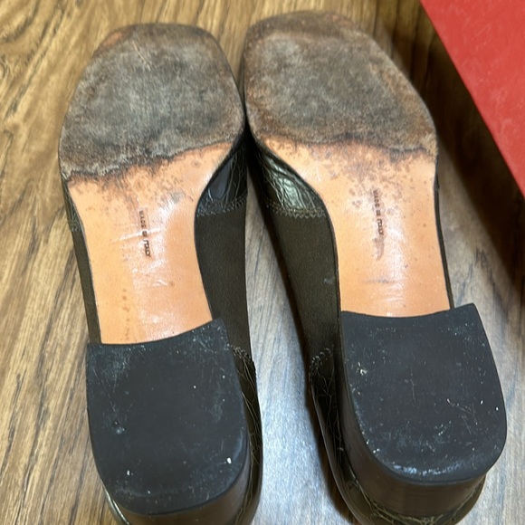 Salvatore Ferragamo Made in Italy Brown Suede/leather-1 1/4” heel, Size 9 1/2C - Picture 6 of 10